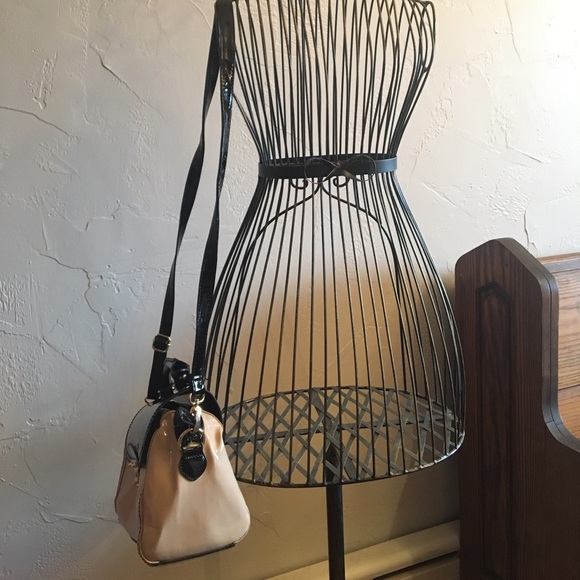 Purse - Picture 2 of 4